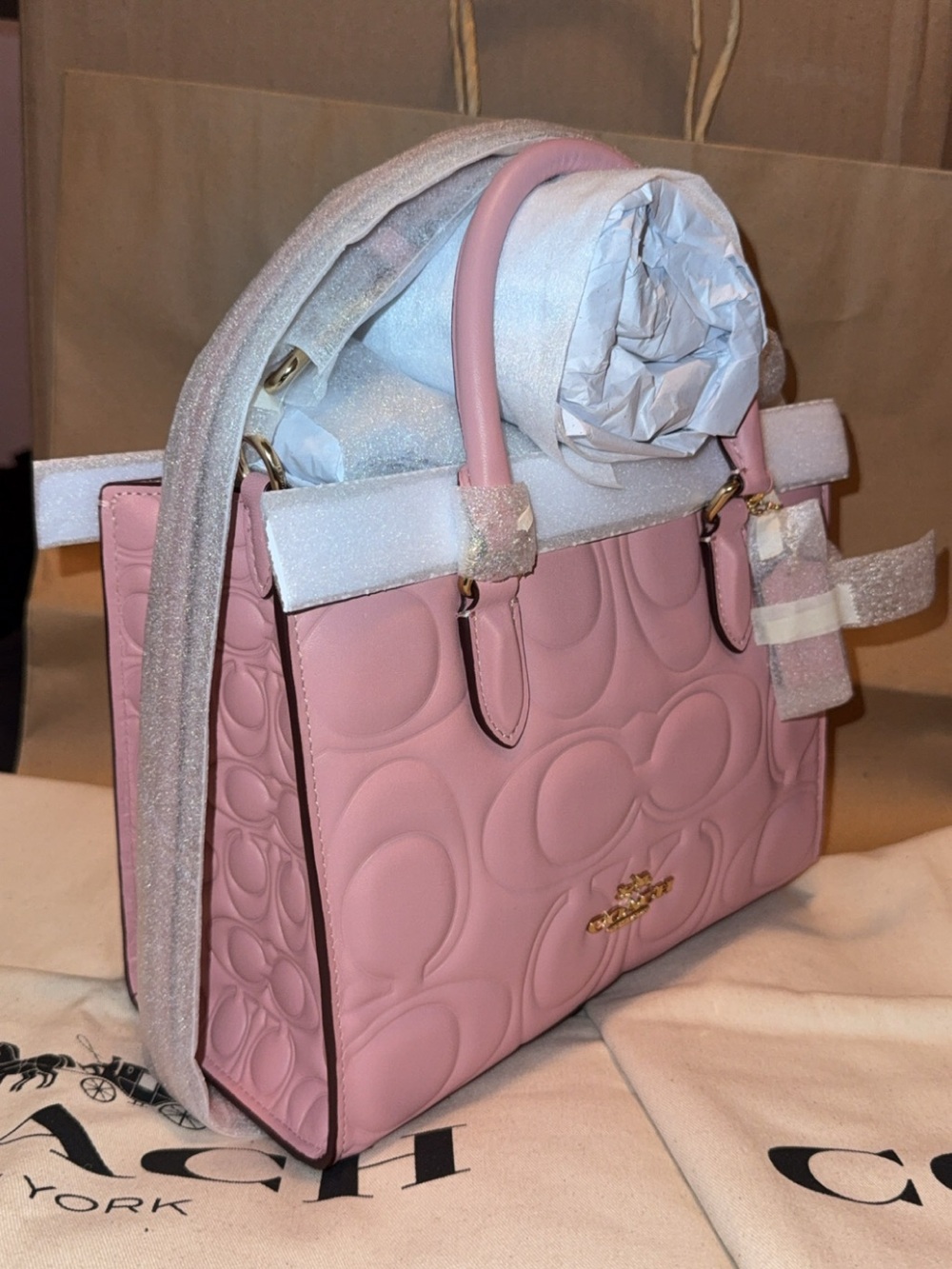 Maggie Tote in signature smooth leather - Picture 9 of 13